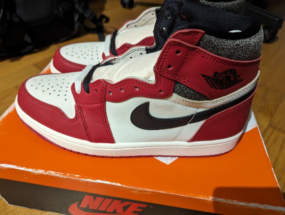 Air Jordan 1 Retro High OG Chicago ''Lost & Found