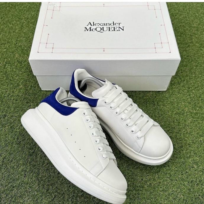 Alexander McQueen Oversized Sneaker In White Blue