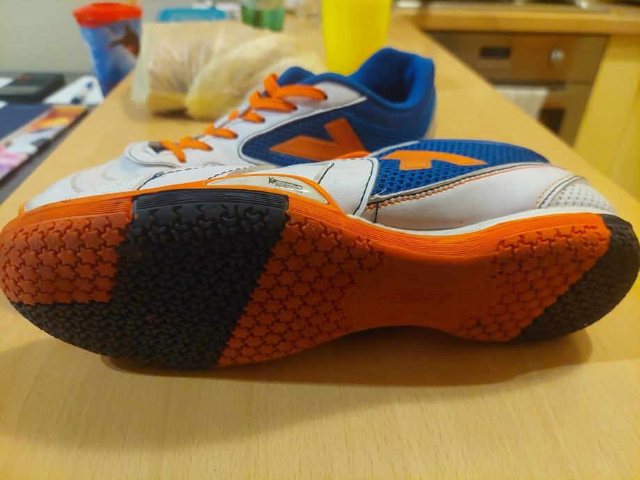 Kelme tenisice za dvoranu - 10 puta nošene