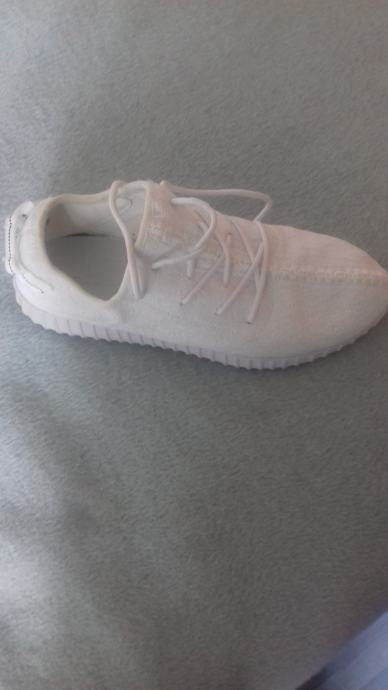 kim kardashian yeezy 380 v3