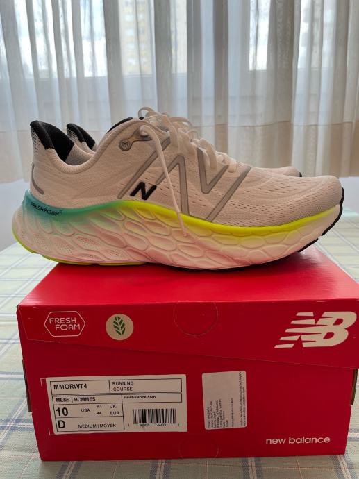 New balance More V4