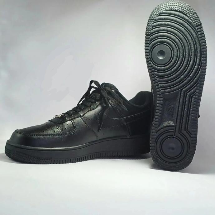 Nike Air Force 1 Black 42.5 POPUST