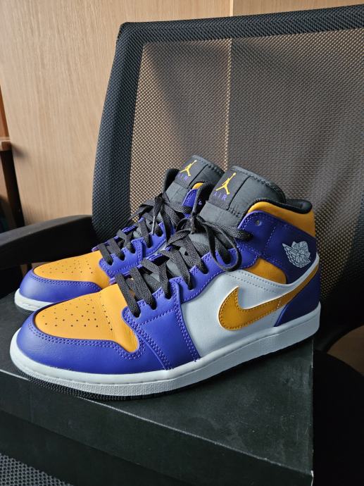 Nike Air Jordan 1  Lakeres