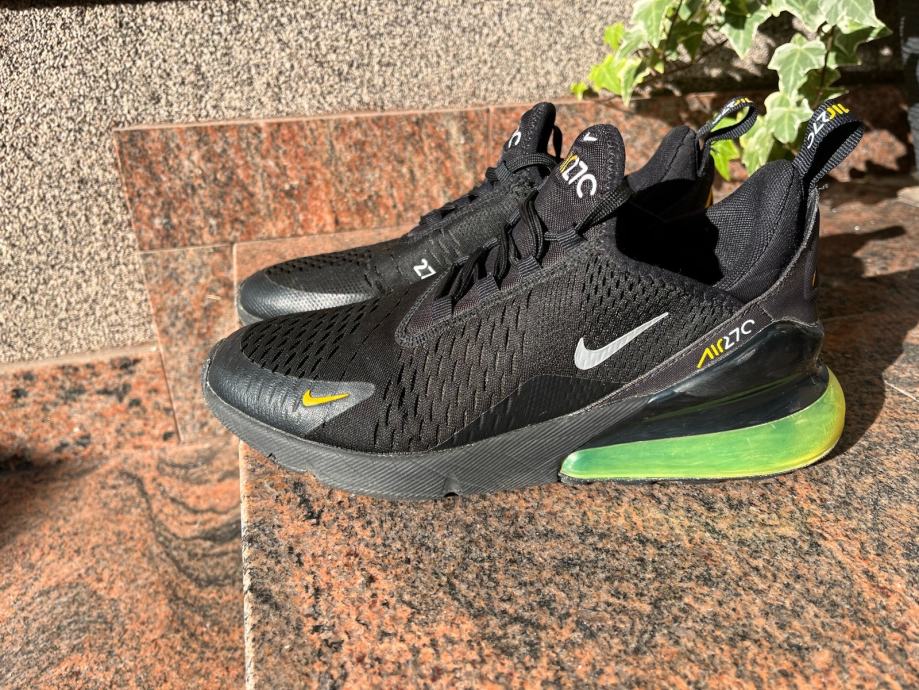 Nike Air Max 270 Junior Black University Gold, broj 40