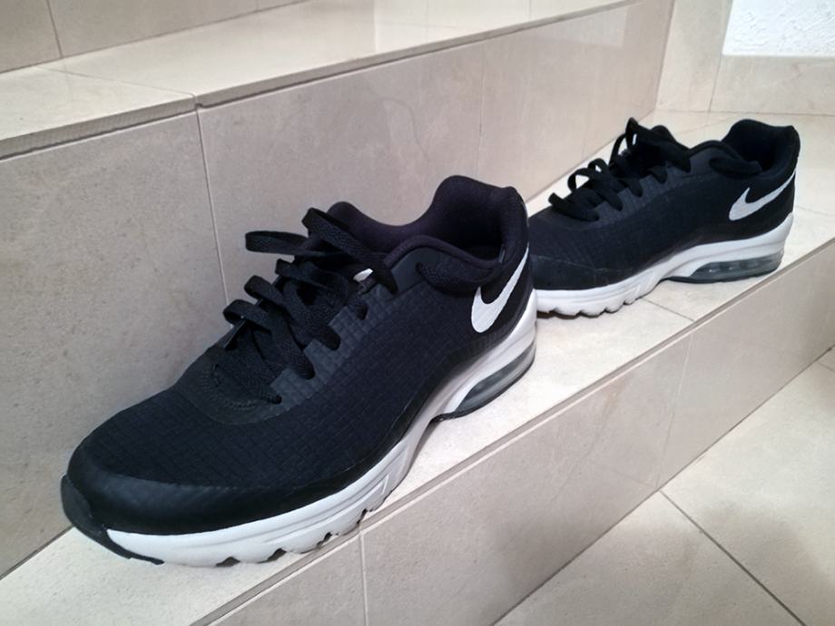 nike air max invigor 43