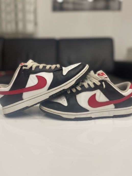 Nike Dunks ‘ White,black,red’