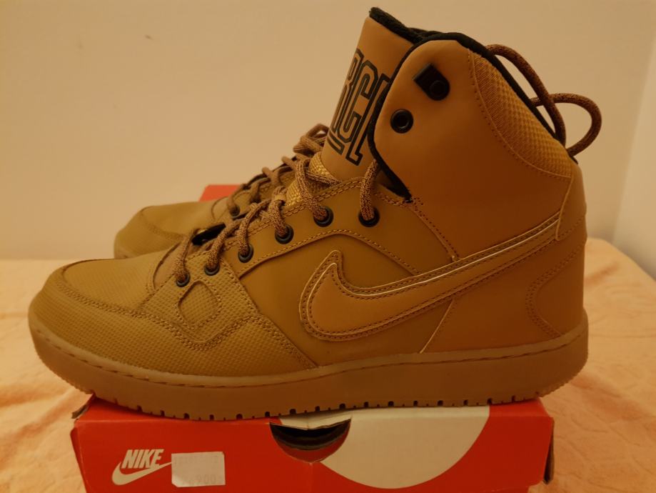 nike son force mid winter