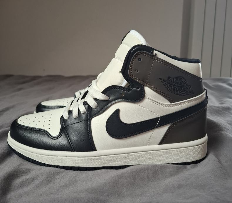 NIKE RETRO JORDAN 1 - High Dark Mocha (42)