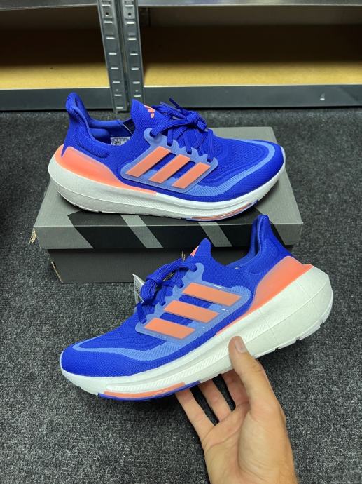 Prodajem Adidas Ultraboost 22 Lucid Blue