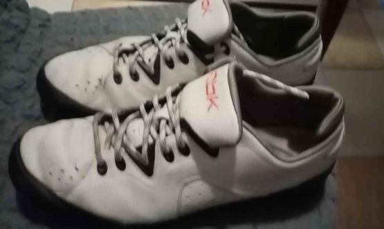 Reebok br.42 kožne kvalitetne udobne tenisice