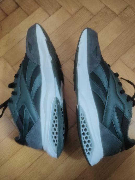 Reebok Hexalite Legacy,44 broj, Top stanje , tenisice sa doslovno 5 km