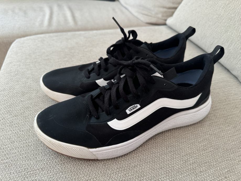 Vans UltraRange EXO Black and White - broj 42,5