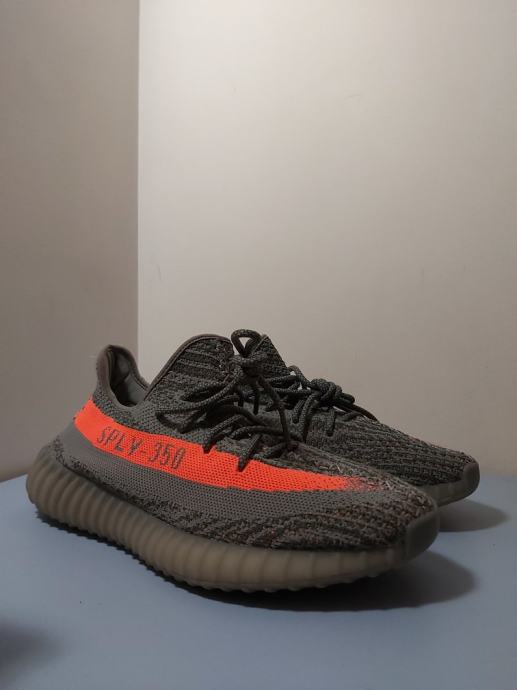 Yeezy v2 beluga 1.0 broj 42 2/3