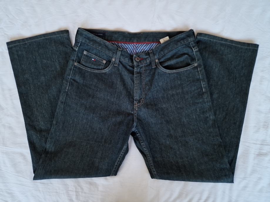 TOMMY HILFIGER modre jeans traperice (W 34)