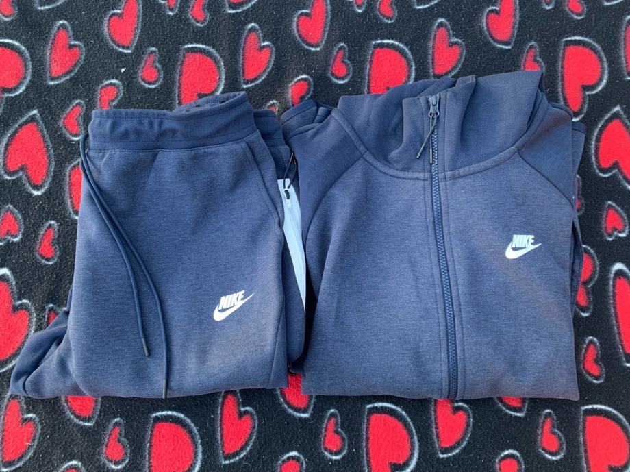 Nike Tech Fleece old season