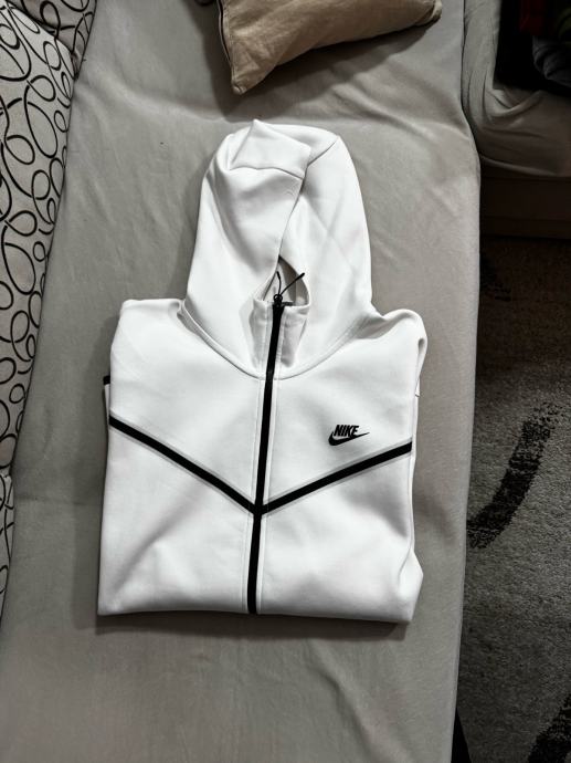 Nike Tech Fleece