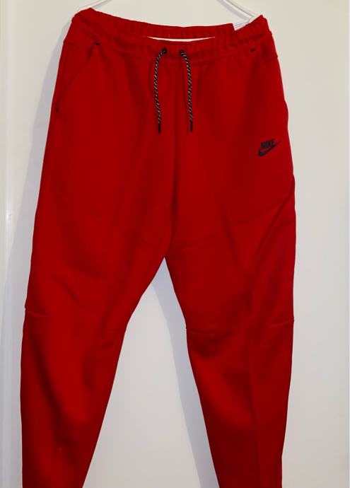 Nike Teech Fleece , University   red, velicina L, NOVO