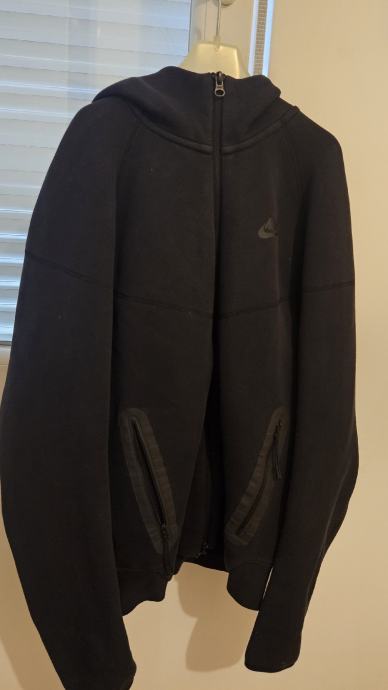 Nike tech fleece (xs, cijeli komplet)