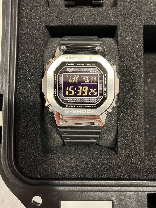 Casio G-Shock GMW-B5000