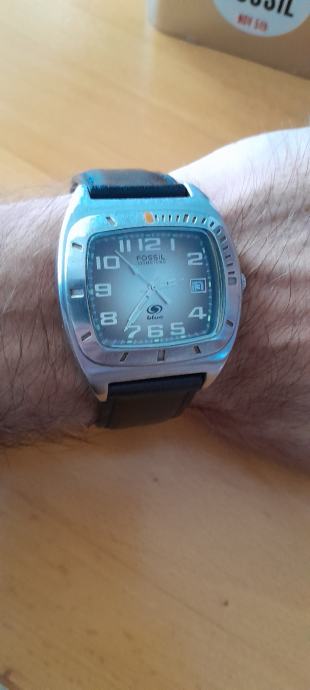 Fossil blue 100