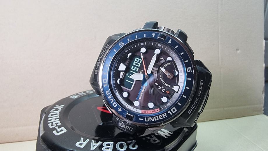 G-shock gwn q1000