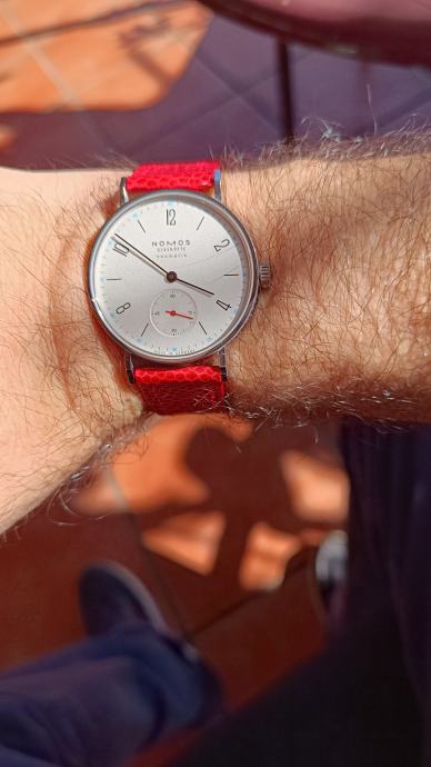 Nomos tangente neomatik 175