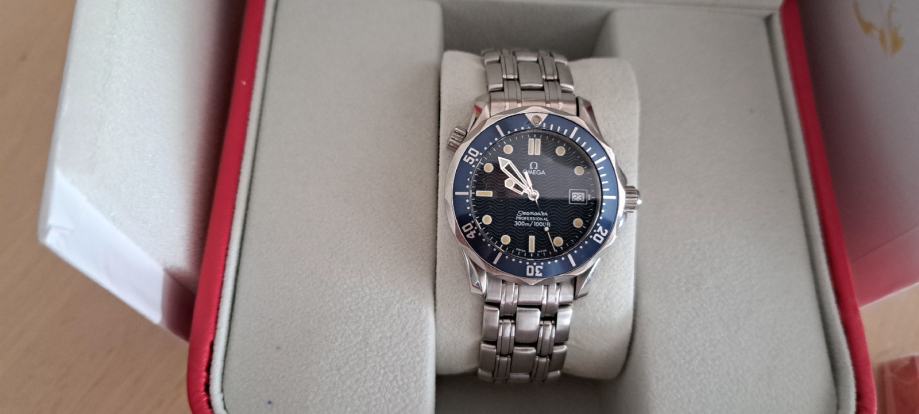 Omega Seamaster 300 M midsize quartz