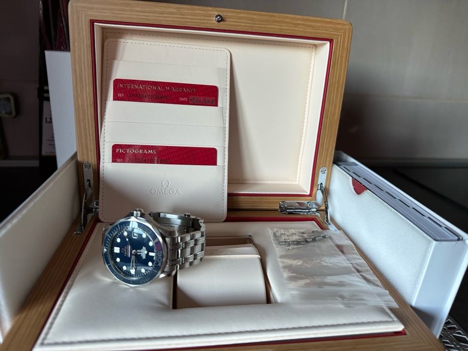 Omega Seamaster Diver 300m