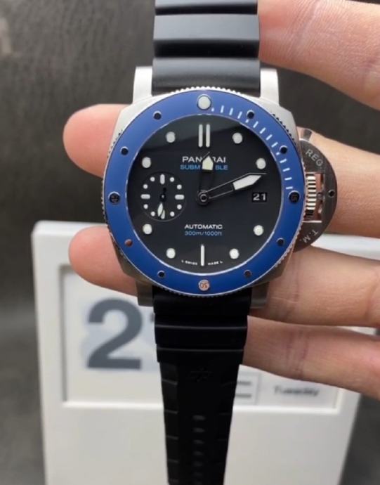 Panerai Submersible PAM01029 PAM1029 Black Dial