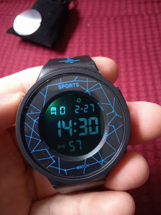 Sports digital watch