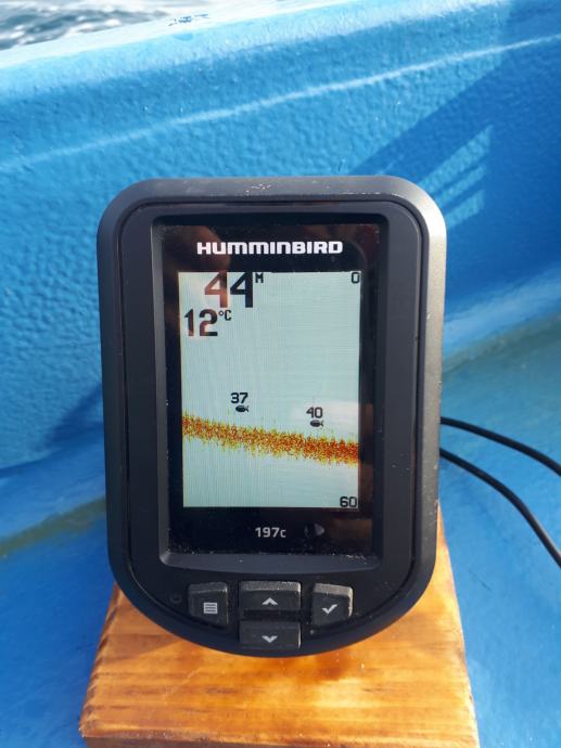 Humminbird PiranhaMax 197c fishfinder