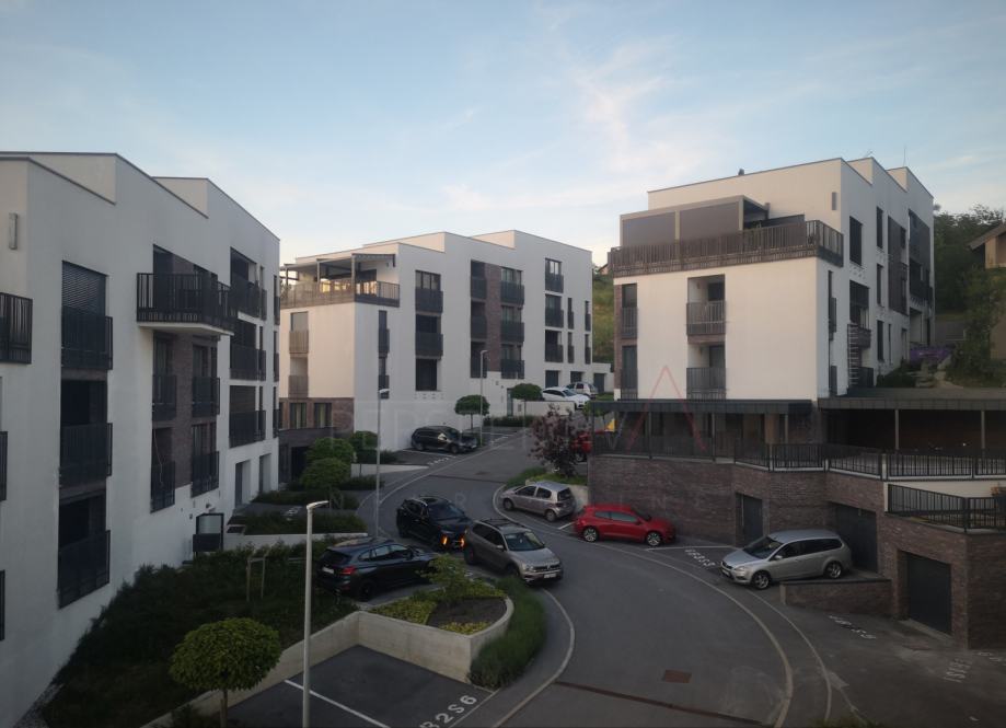 NOVO, 3S stan u Zagrebu (Kustošija), 77.00 m2 + VRT (134 m2) + parking (prodaja)