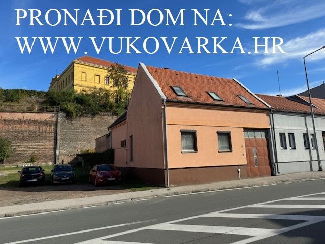 632. Vukovar, Stjepana Radića 53, odlična obiteljska nova kuća 162 m2, (prodaja)