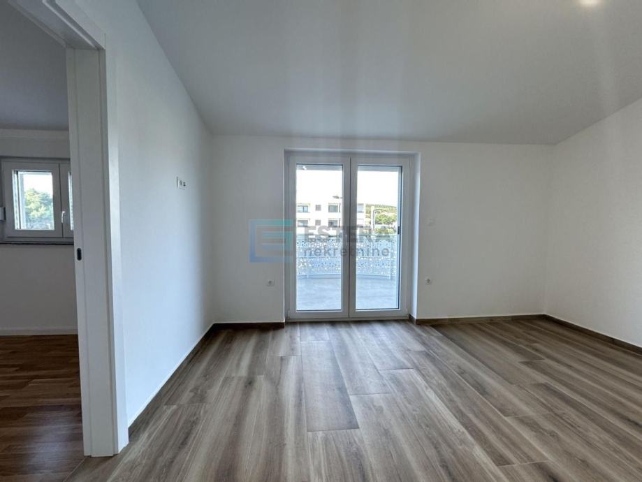 Apartman 44 m2, prodaja, 20 metara od mora - Turanj