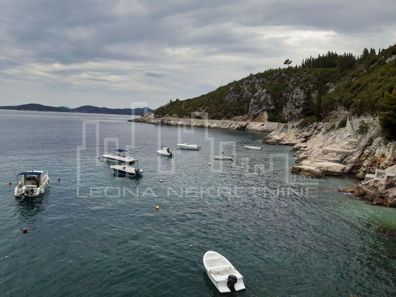 ATRAKTIVNO GRAĐ ZEMLJIŠTE UZ ARBORETUM m TRSTENO DUBROVNIK