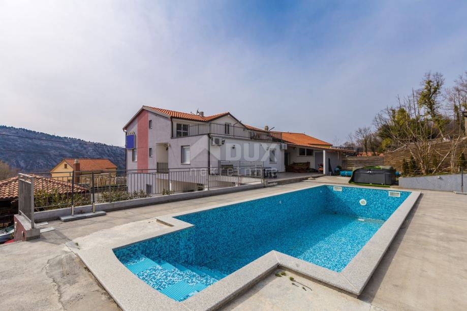 BRIBIR- dvije kuće s bazenom pogodne za cjelogodišnji turizam (prodaja)