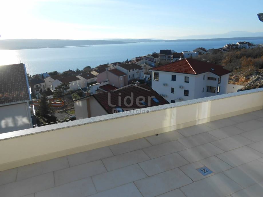 CRIKVENICA Novi apartman 350m od mora