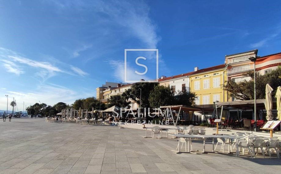 CRIKVENICA, STAN U NOVOGRADNJI BLIZU MORA (prodaja)