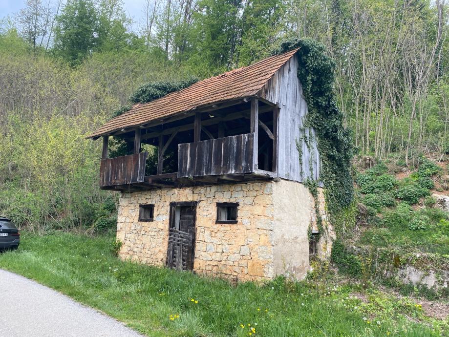 Dvije kamene kuće za adaptaciju Modruš Potok, blizina rijeke Kupe (prodaja)