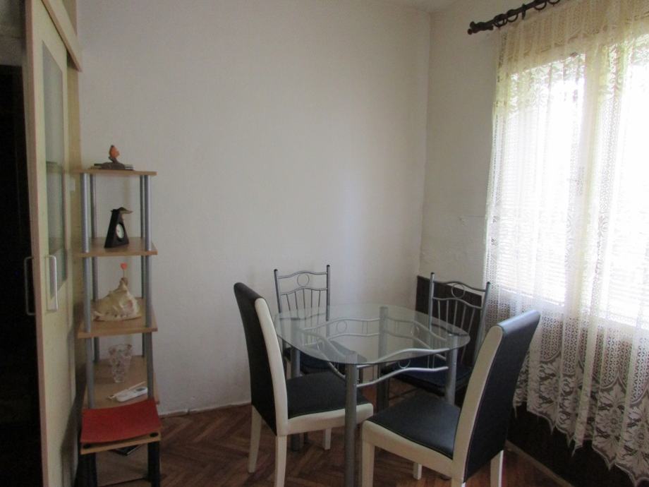 DVOSOBAN DVORIŠNI STAN 27,36m2=37.000,00 €!!!UŽI CENTAR!!! (prodaja)