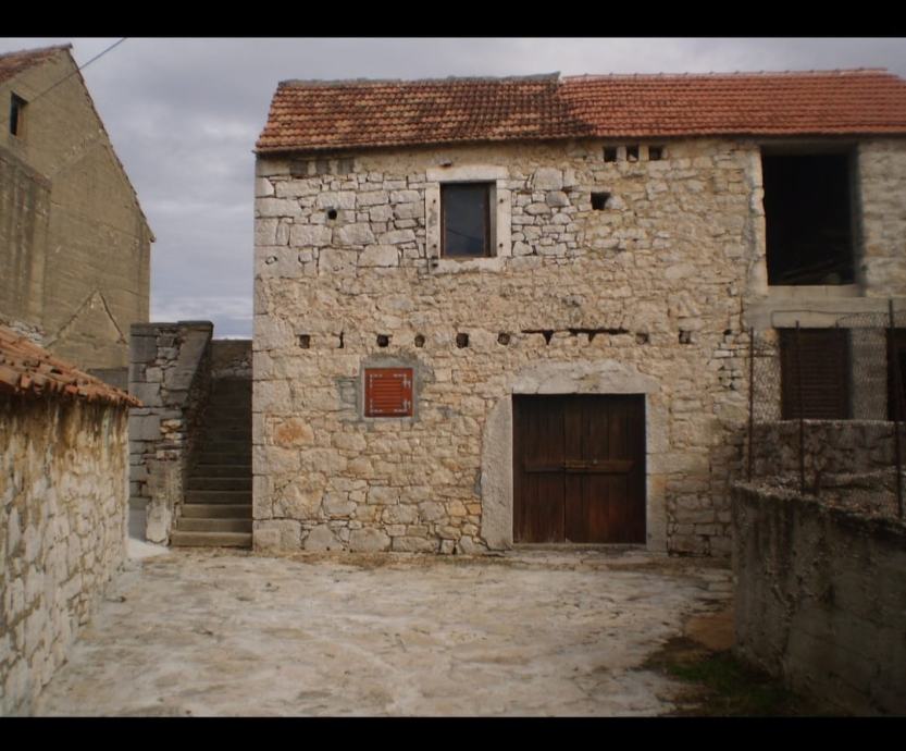 Galovac, Zadar, kamena kuća (vikendica s okućnicom) / VRIJEDAN KAMEN