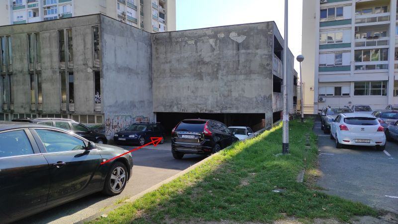 Garaža: Zagreb (Koledinečka), 13 m2 (iznajmljivanje)