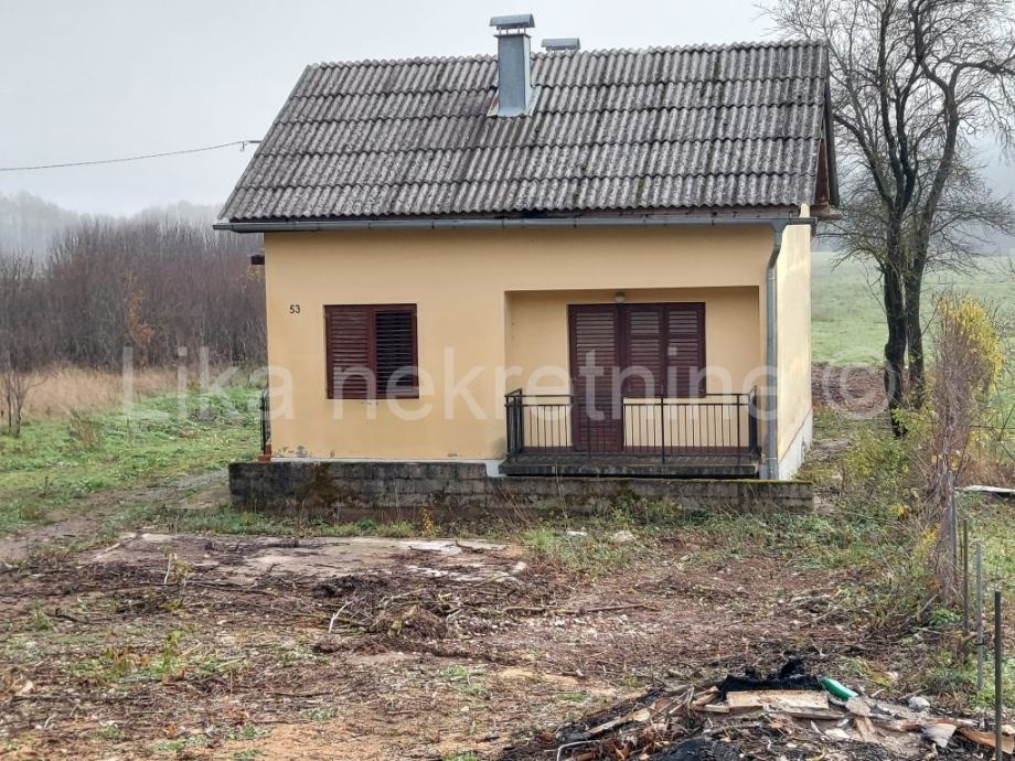 GOSPIĆ - Podoštra - vikendica u prirodi (prodaja)