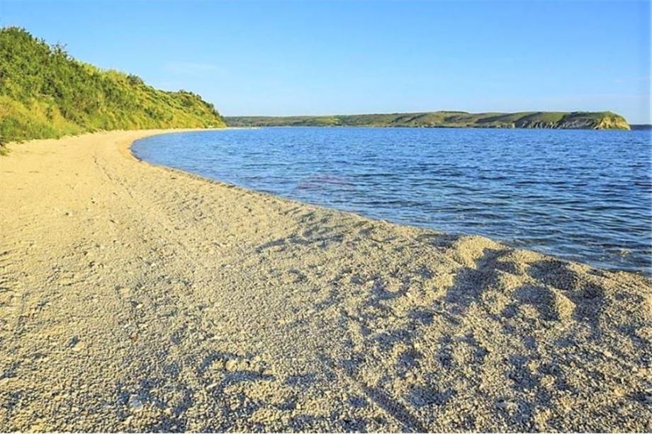 GRAĐEVINSKO ZEMLJIŠTE,130m do MORA, RTINA