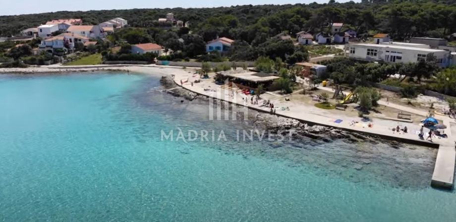 Građevinsko zemljište 1400 m2, Silba-otok pješaka