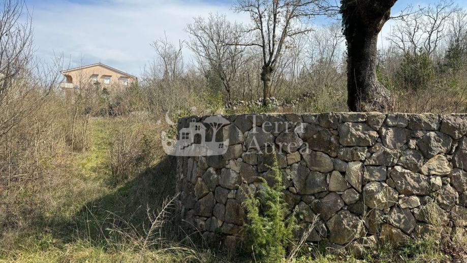 Građevinsko zemljište 160 m od mora, okolica Malinske, otok Krk