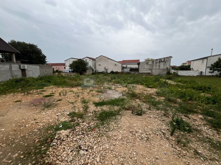 Građevinsko zemljište 896m2 na idealnoj lokaciji, Vodice