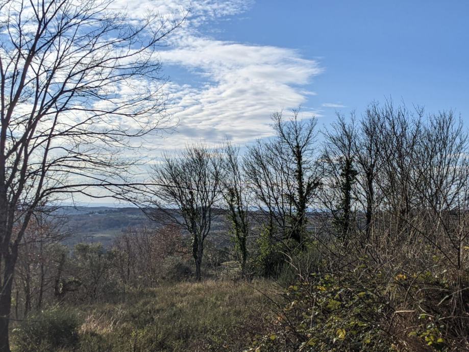 Građevinsko zemljište s pogledom, okolica Grožnjana