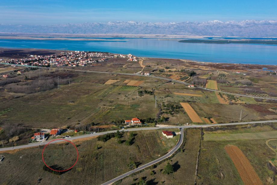 Privlaka: građevinsko zemljište (1116 m²) s pogledom. Sniženo!