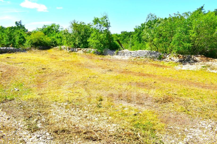 GRAĐEVINSKO ZEMLJIŠTE SA VELIKIM POTENCIJALOM